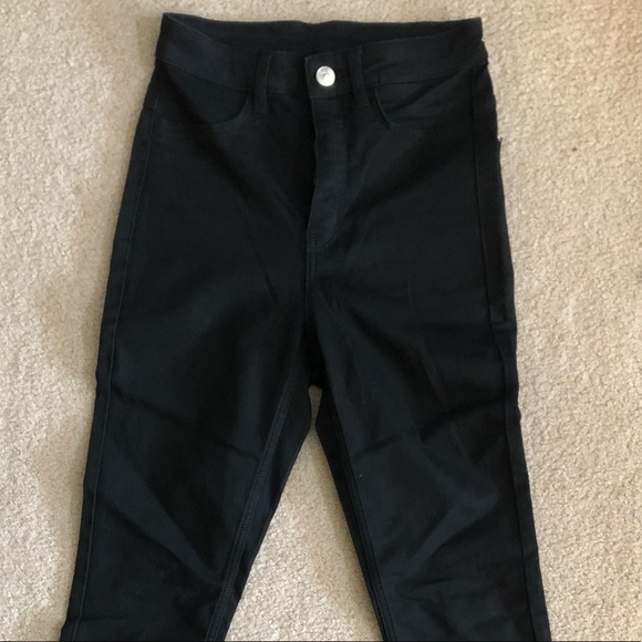 H&M super skinny high jeans in black. Size US 0. - Picture 7 of 10